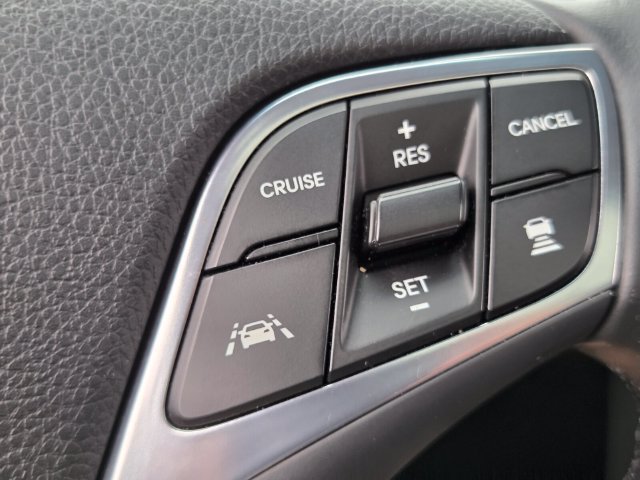 Used 2017 Hyundai Azera Limited FWD image 29