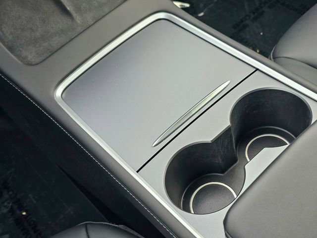 Used 2023 Tesla Model Y Long Range image 33