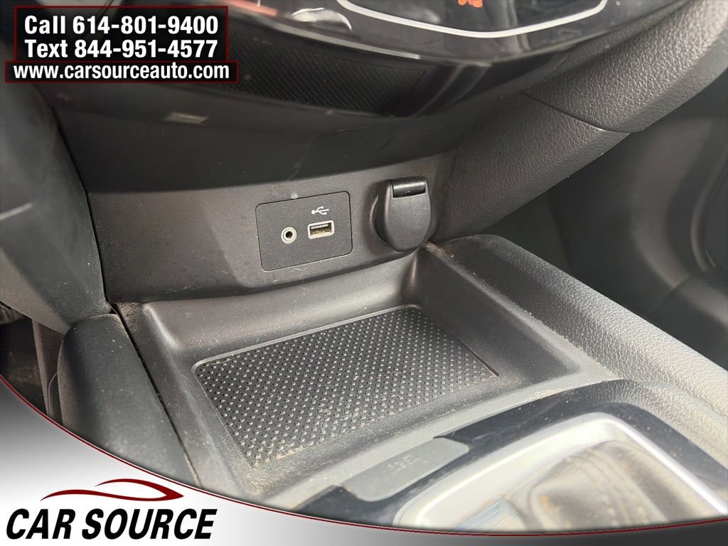 Used 2019 Nissan Rogue SV FWD image 24