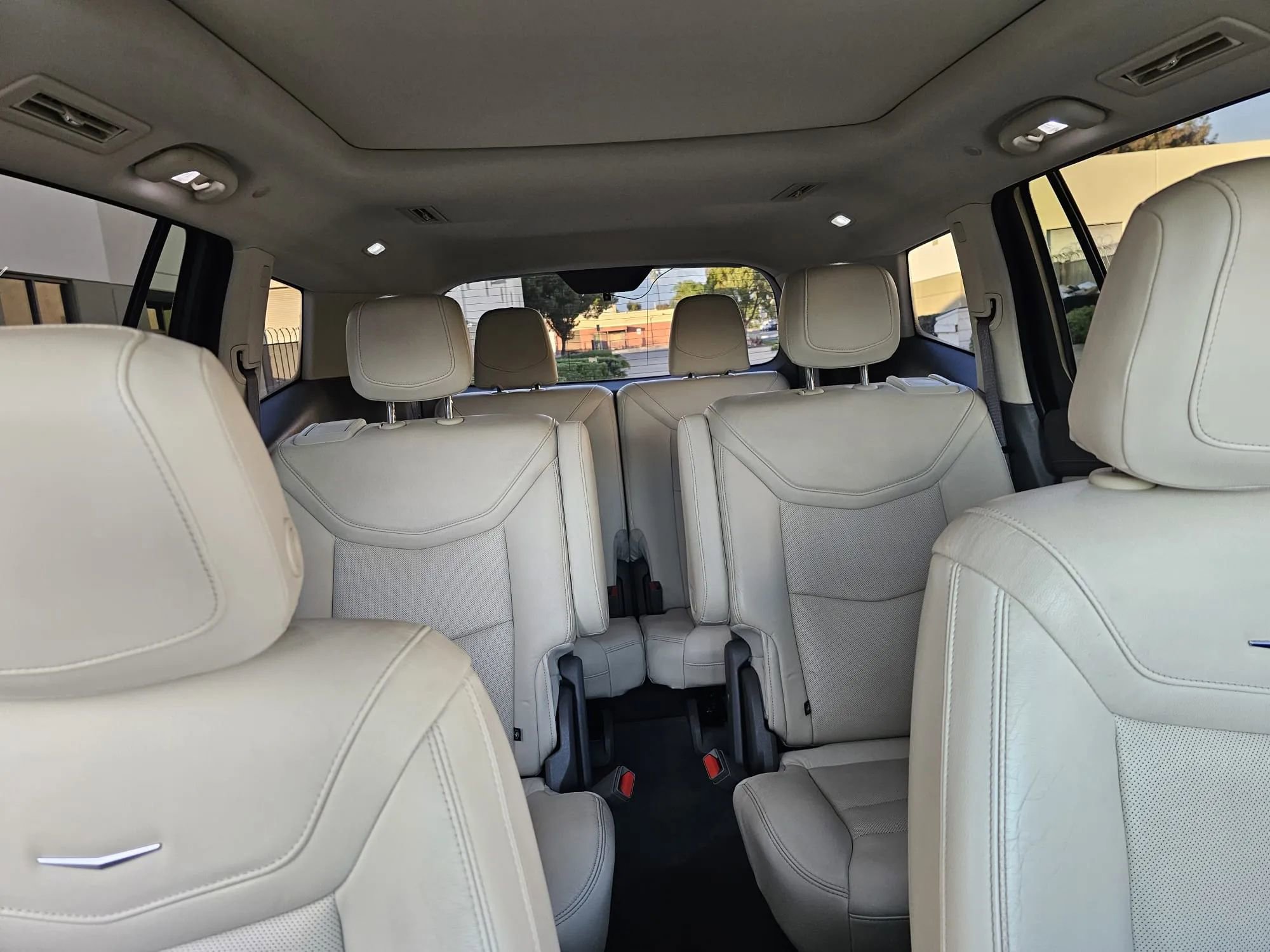 Used 2020 Cadillac XT6 Premium Luxury FWD image 23