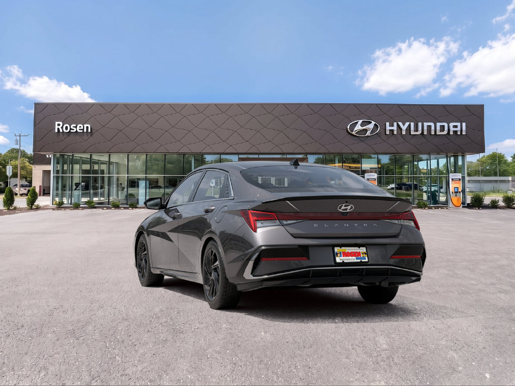 New 2026 Hyundai Elantra SEL Sport FWD image 22