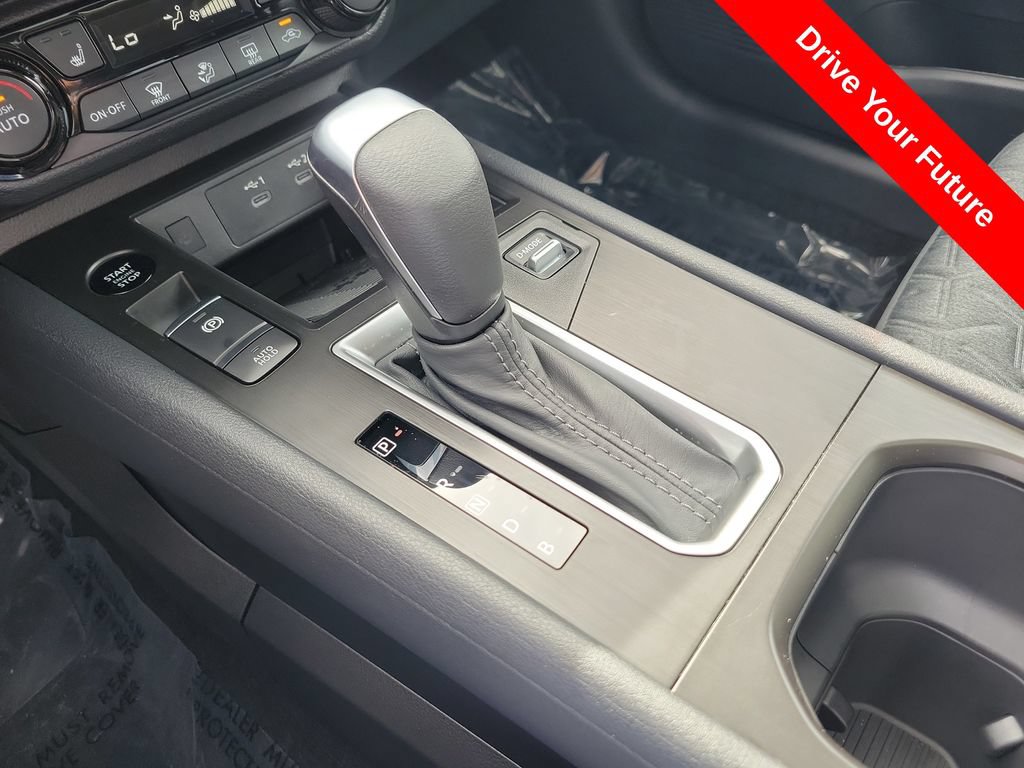 Used 2026 Nissan Kicks SV w/ SV Premium Package FWD image 16