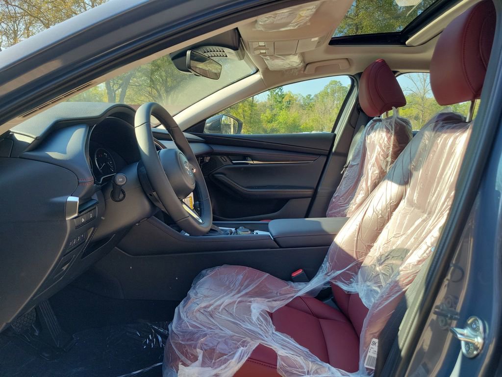 New 2026 MAZDA MAZDA3 Carbon image 2