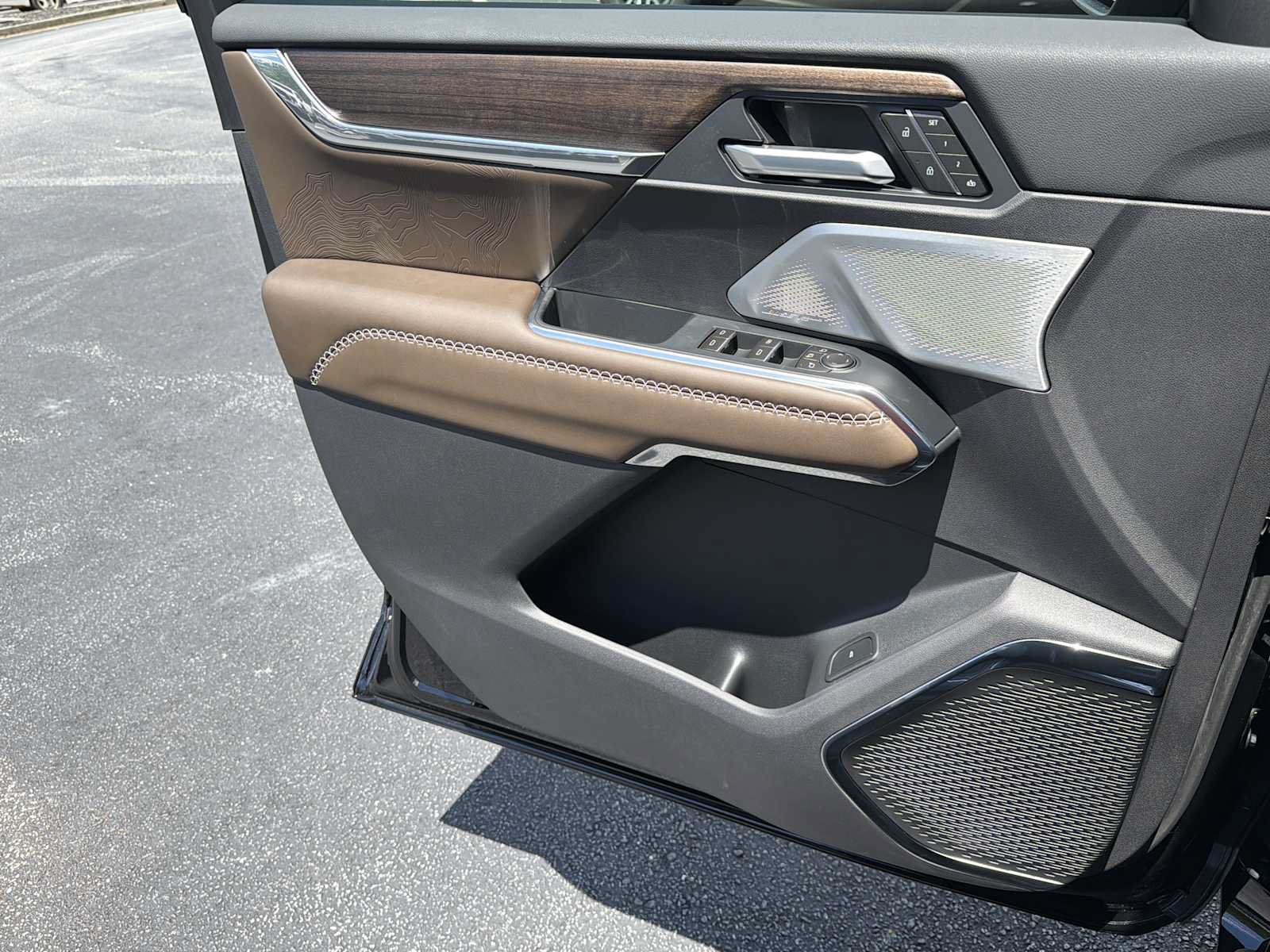 New 2026 GMC Acadia Denali Ultimate FWD image 16