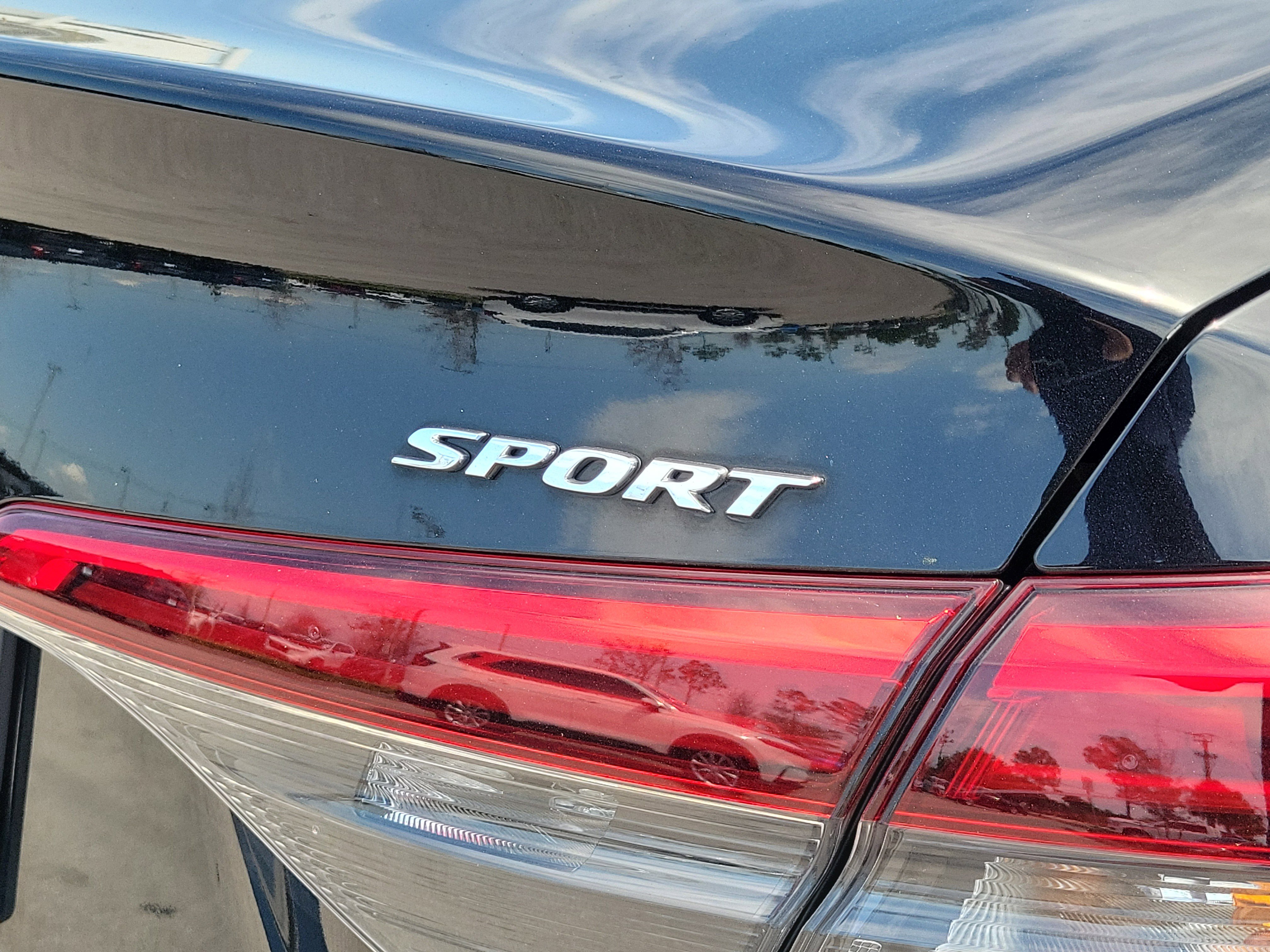 Used 2023 Honda Civic Sport image 10