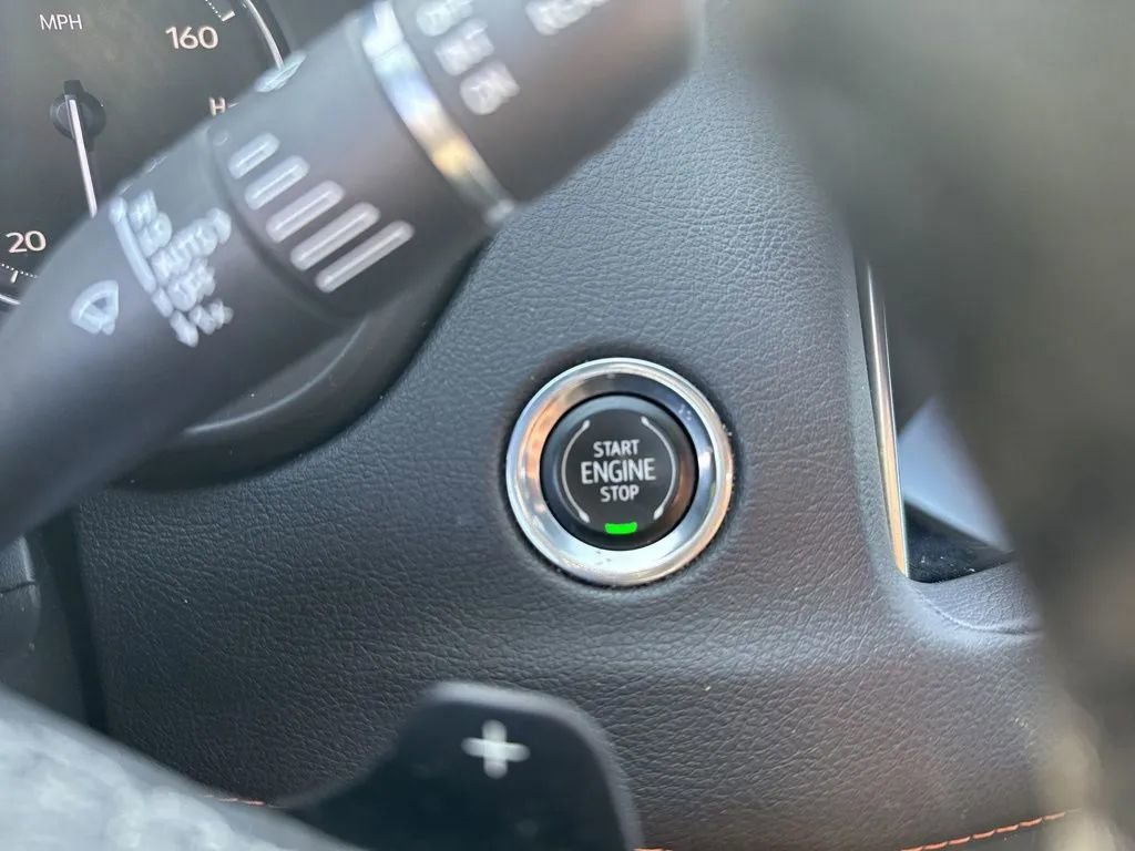 Used 2020 Cadillac XT4 Sport w/ Cold Weather Package AWD/4WD image 20