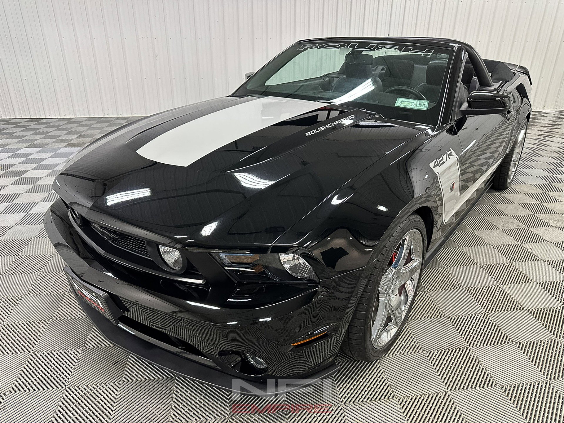 Used 2010 Ford Mustang GT image 5