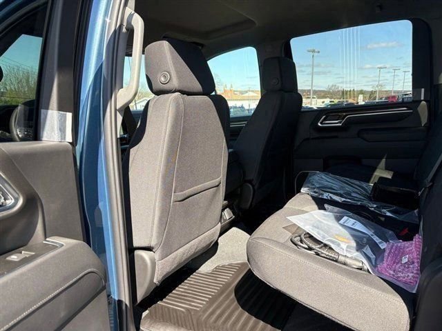 New 2026 Chevrolet Silverado 3500 LT w/ All Star Edition AWD/4WD image 15