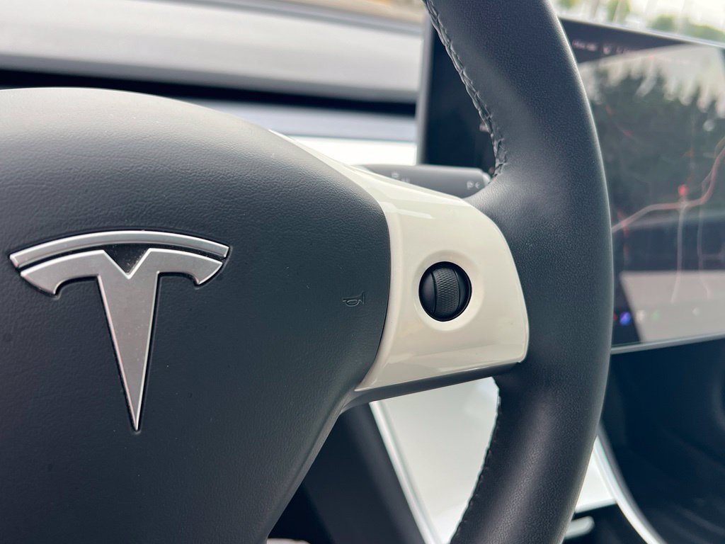 Used 2020 Tesla Model 3 Standard Range Plus RWD image 21