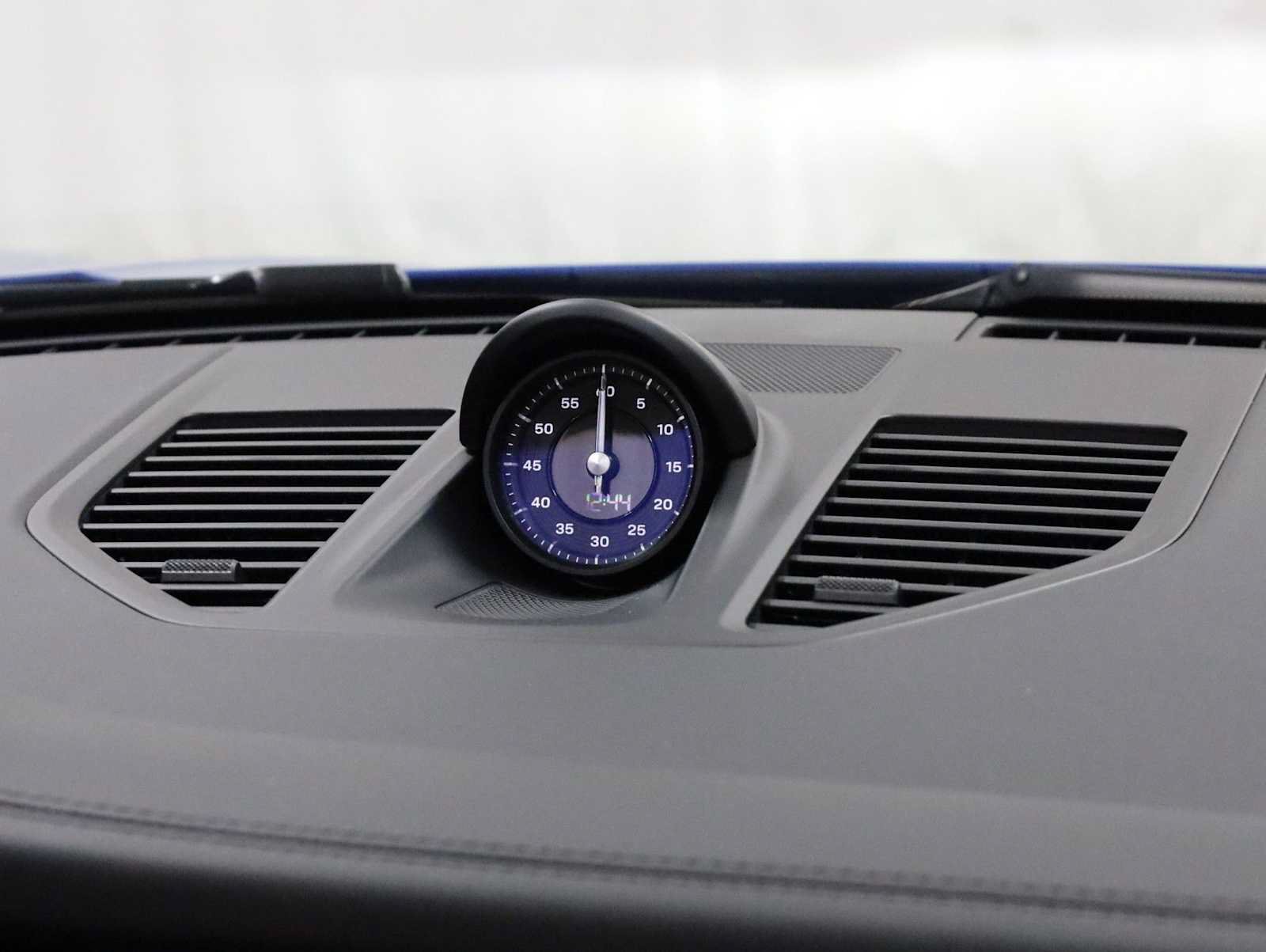 Certified 2025 Porsche 911 Carrera RWD image 22