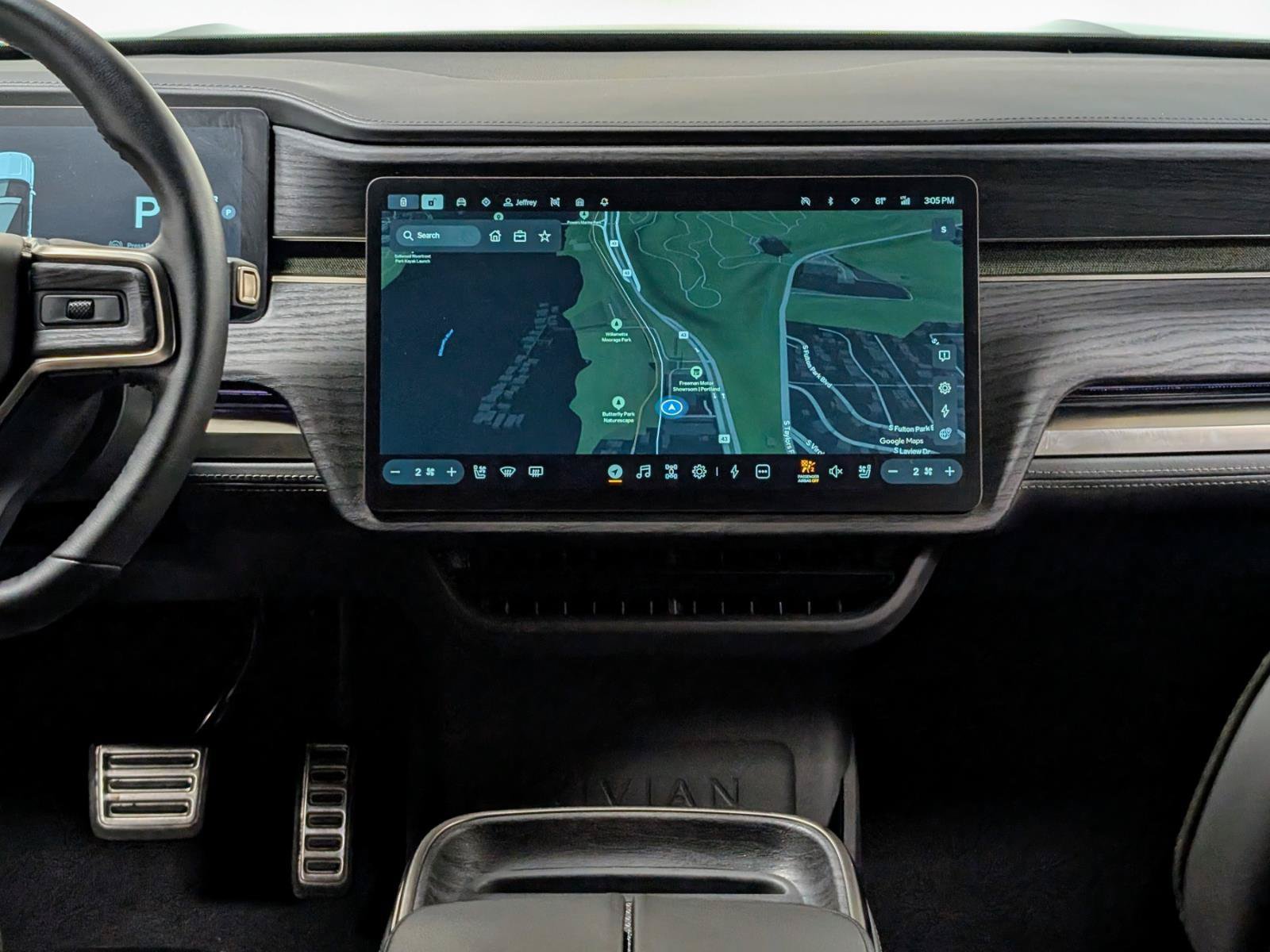 Used 2024 Rivian R1S Adventure AWD/4WD image 38
