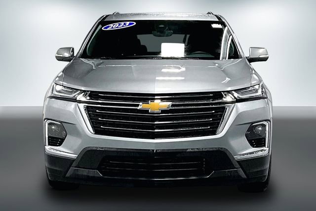 Used 2023 Chevrolet Traverse LT w/ LT Premium Package image 2