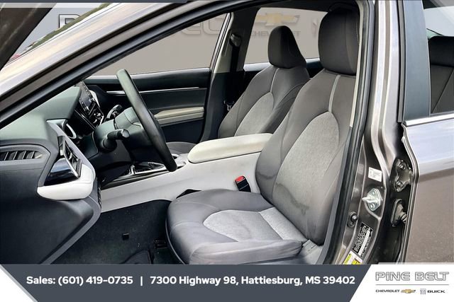 Used 2023 Toyota Camry LE image 18