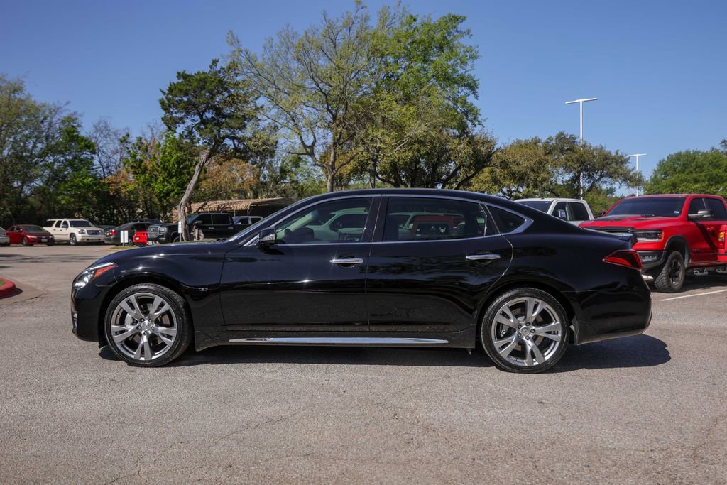 Used 2016 INFINITI Q70 L 3.7 w/ Deluxe Touring Package image 2