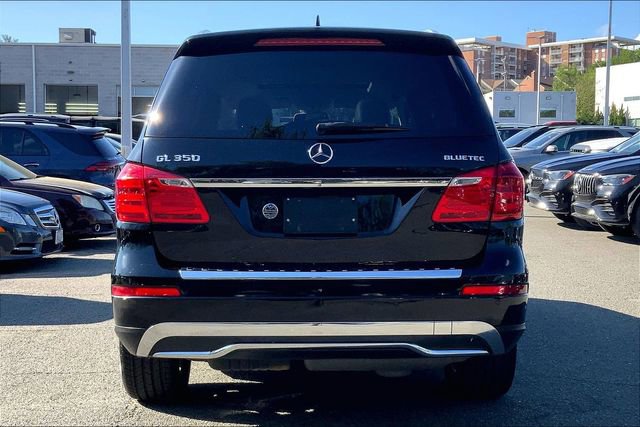 Certified 2016 Mercedes-Benz GL 320 BlueTEC 4MATIC image 3