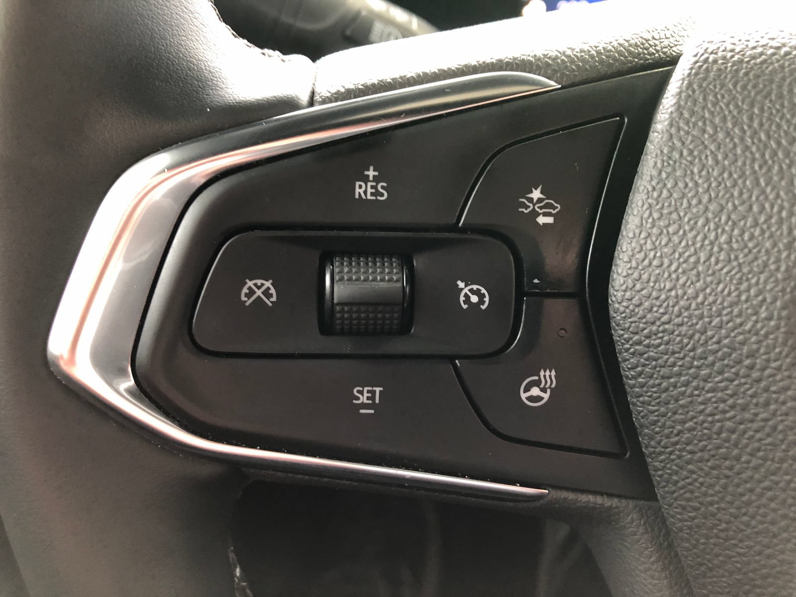 Used 2025 Chevrolet TrailBlazer ACTIV w/ Convenience Package FWD image 35