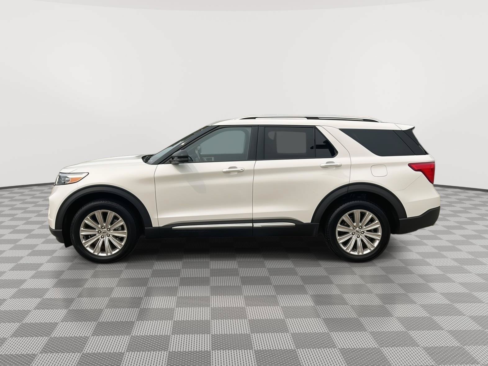 Used 2021 Ford Explorer Limited w/ Hybrid Equipment Group 310A AWD/4WD image 9