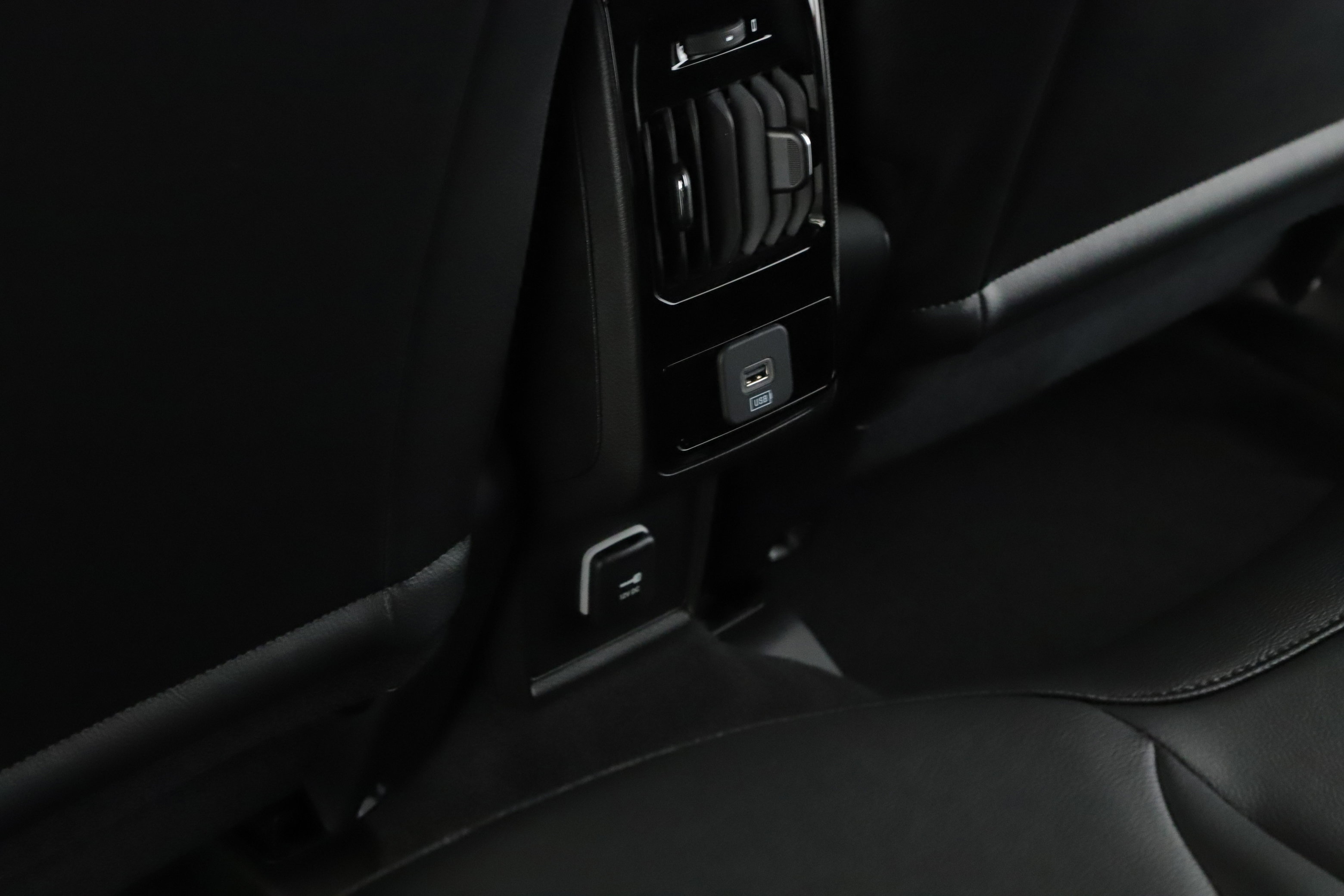 New 2026 Jeep Compass Limited w/ Sun, Sound & Navigation Group image 6