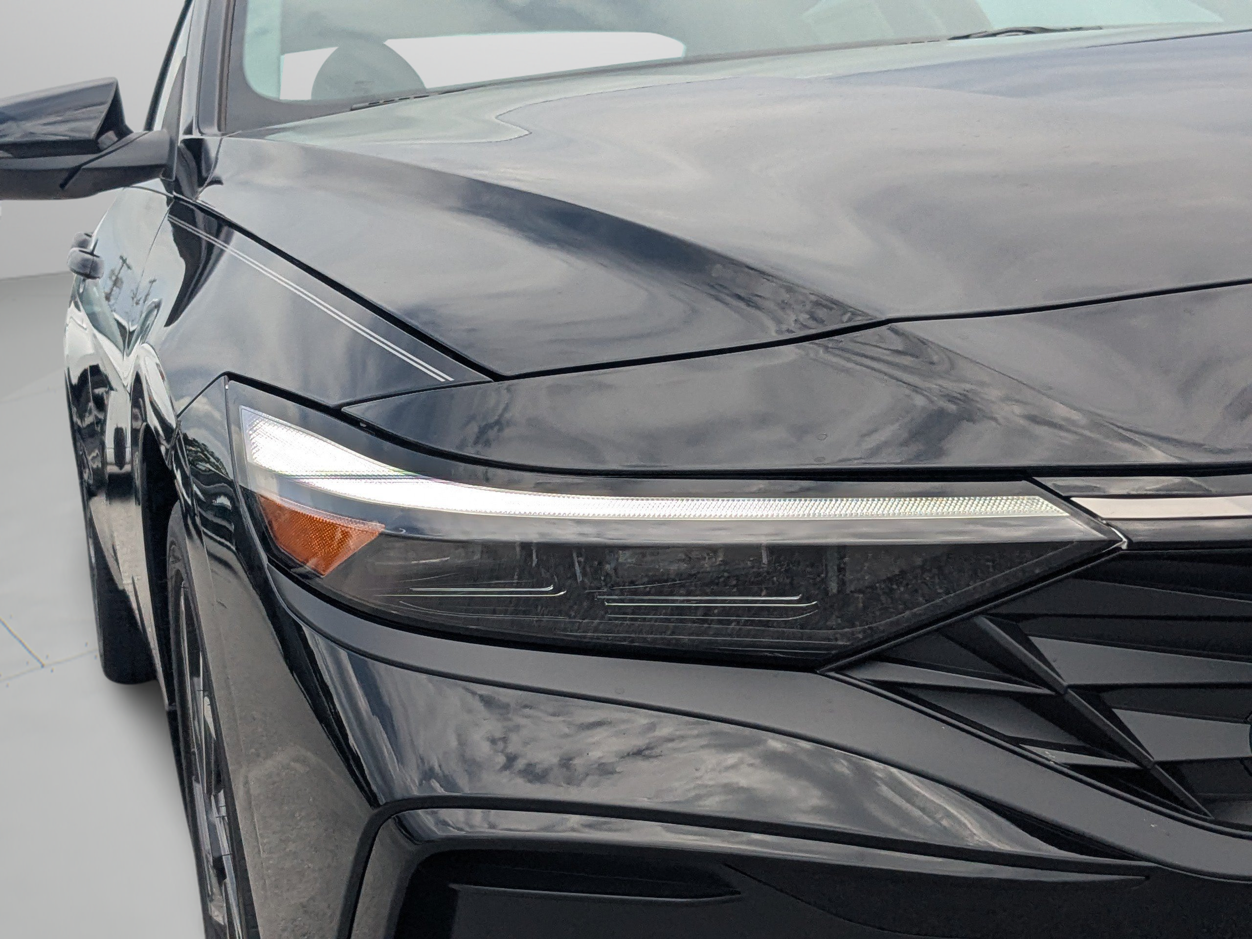 New 2026 Hyundai Elantra Limited FWD image 32
