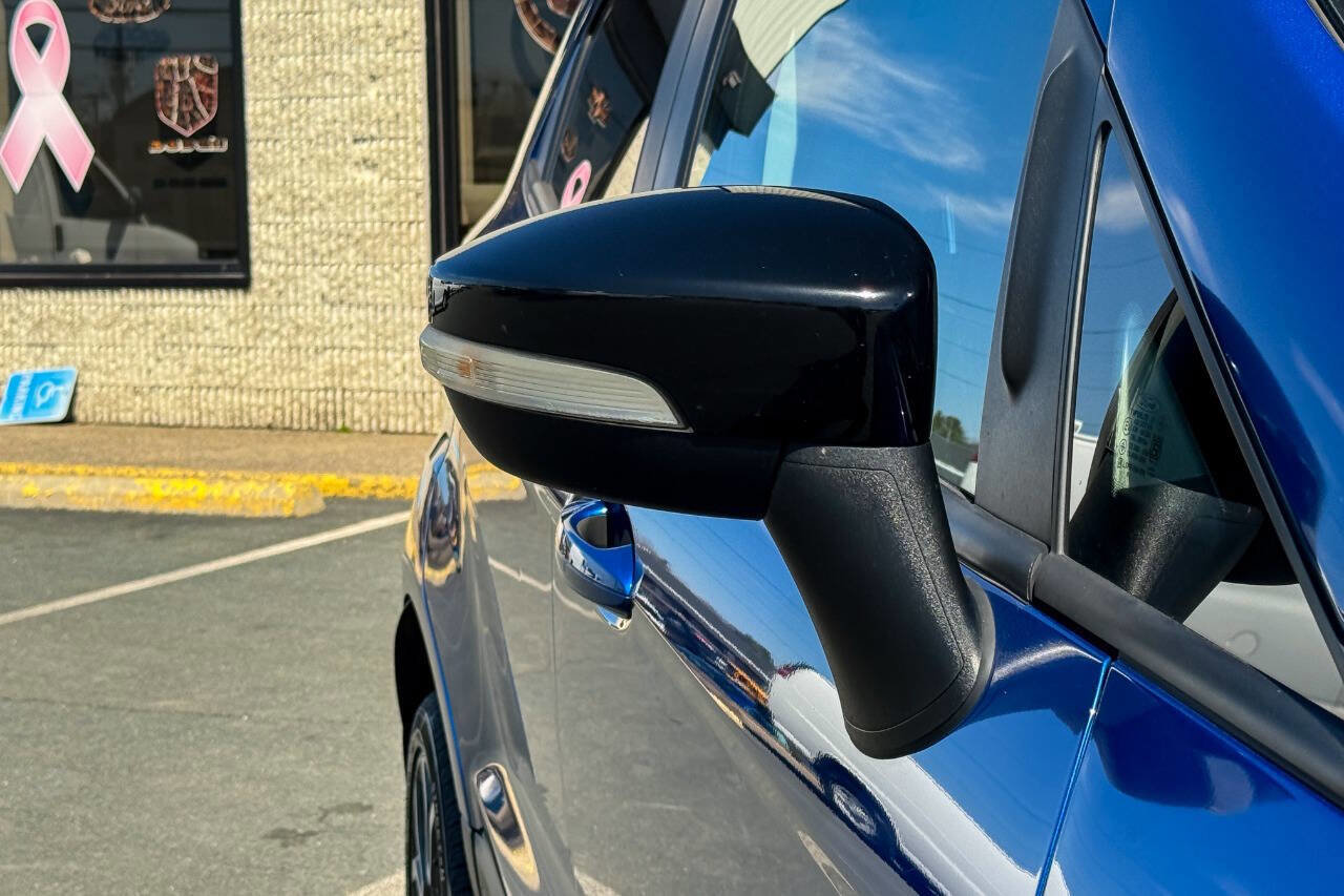 Used 2020 Ford EcoSport SES w/ SES Black Appearance Package image 11