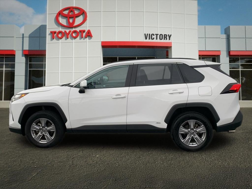 Used 2025 Toyota RAV4 XLE image 6