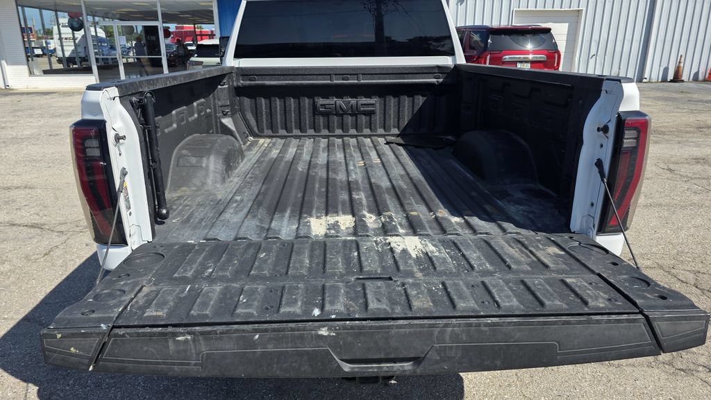 Used 2025 GMC Sierra 2500 AT4 AWD/4WD image 10
