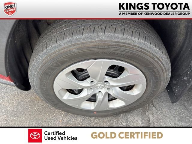 Used 2023 Toyota RAV4 LE FWD image 12