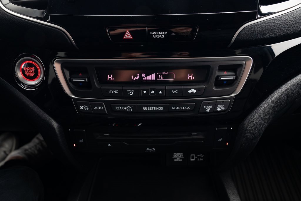 Used 2022 Honda Pilot Touring image 16