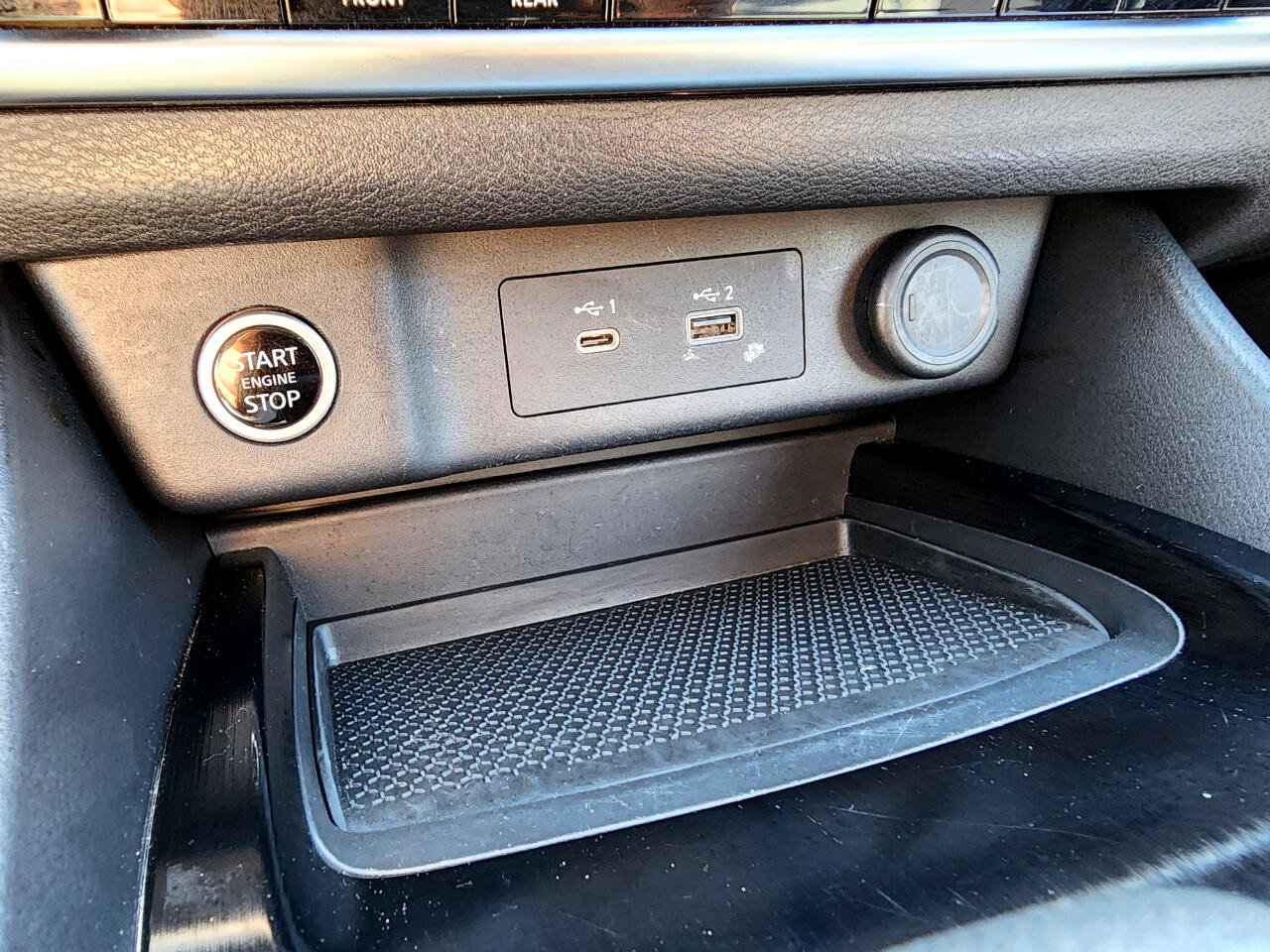 Used 2023 Nissan Rogue SV image 24