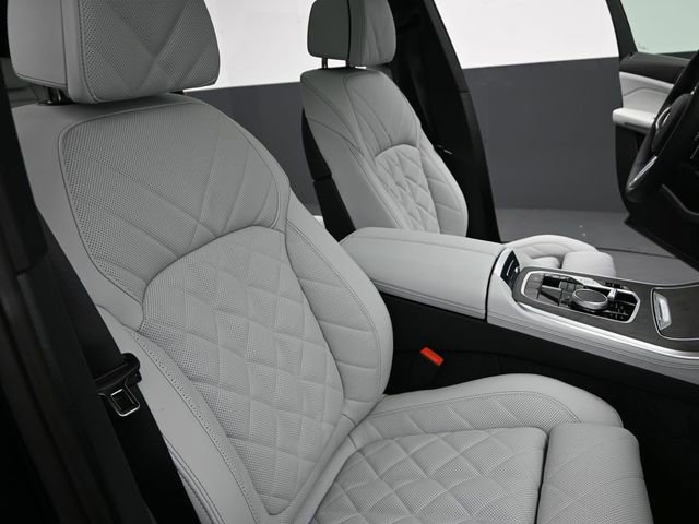 New 2026 BMW X5 M60i w/ Climate Comfort Package AWD/4WD image 23
