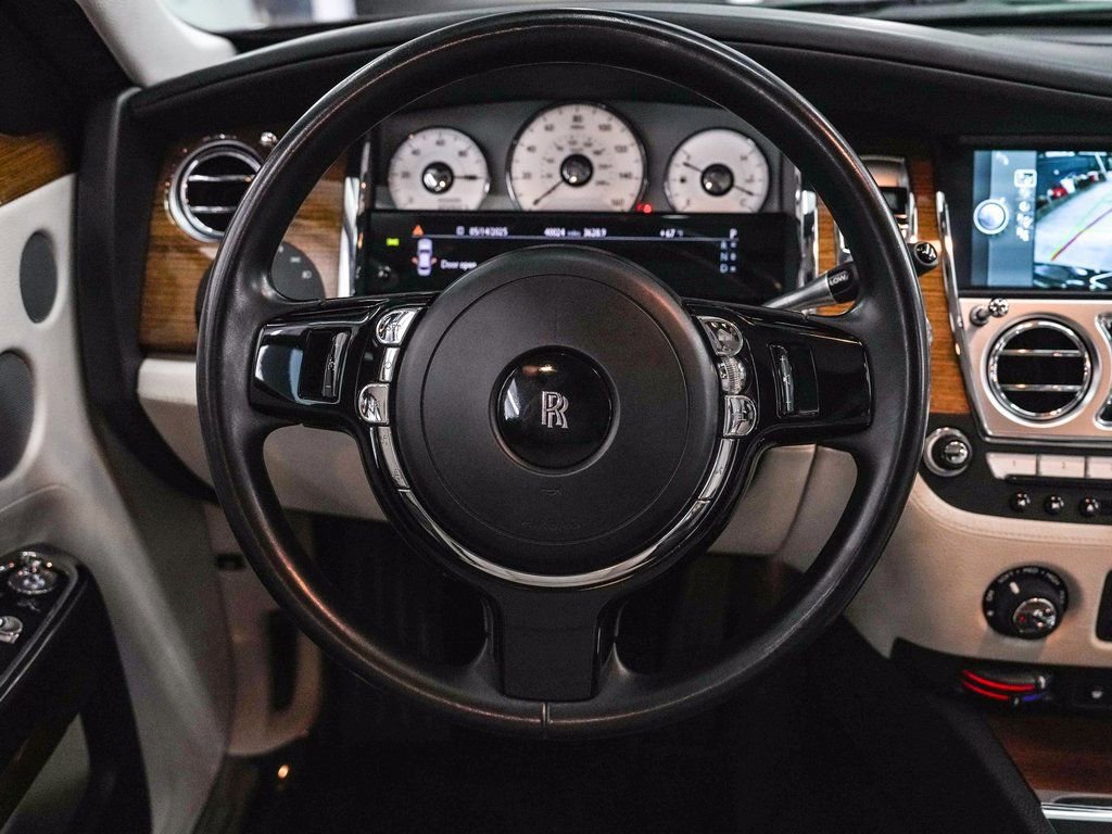Used 2011 Rolls-Royce Ghost image 35