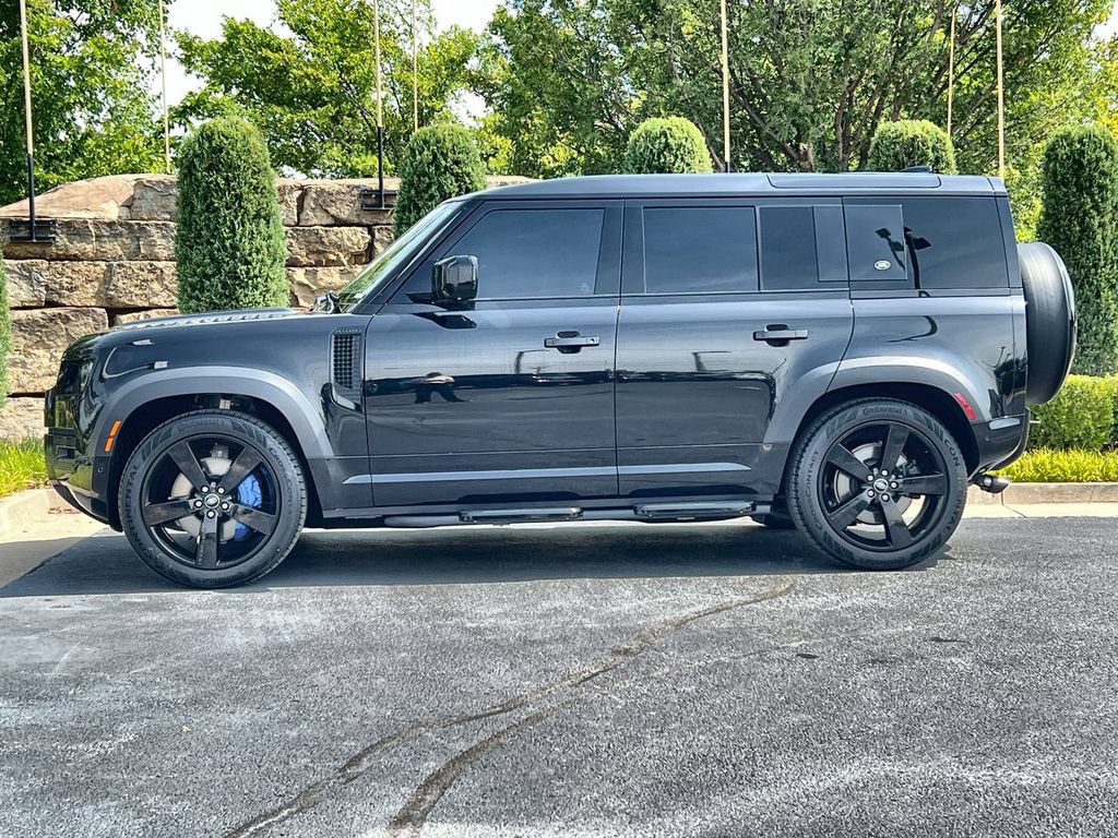 Certified 2023 Land Rover Defender 110 V8 AWD/4WD image 2