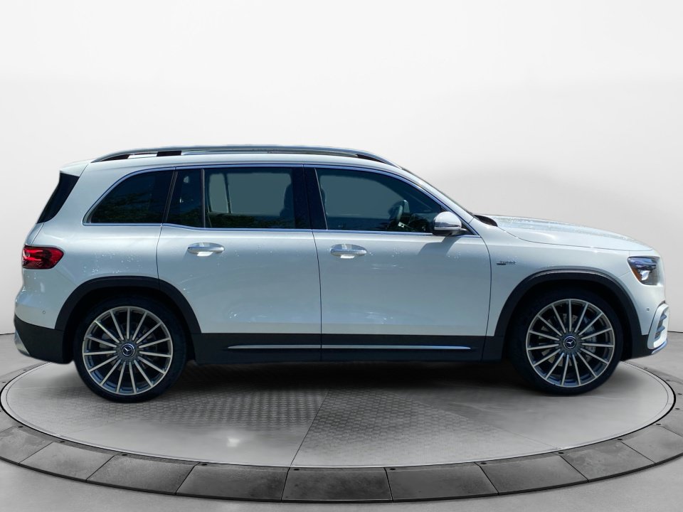 New 2026 Mercedes-Benz GLB 35 AMG 4MATIC image 8