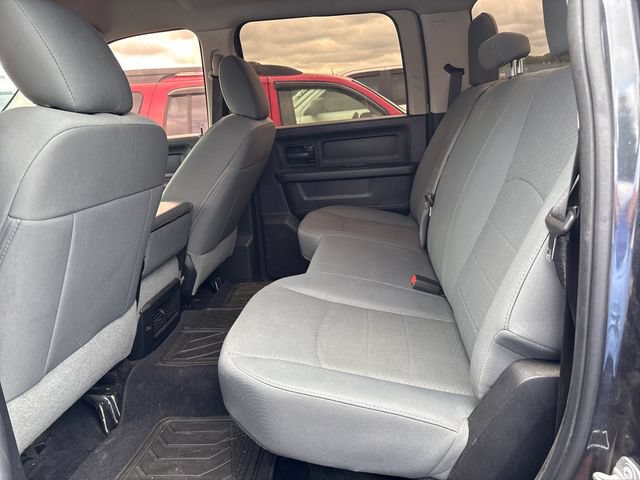 Used 2016 RAM 1500 Express RWD image 9