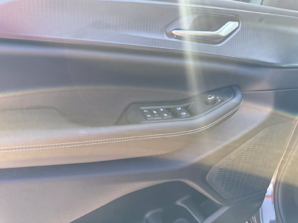 New 2026 Jeep Grand Cherokee Laredo RWD image 5