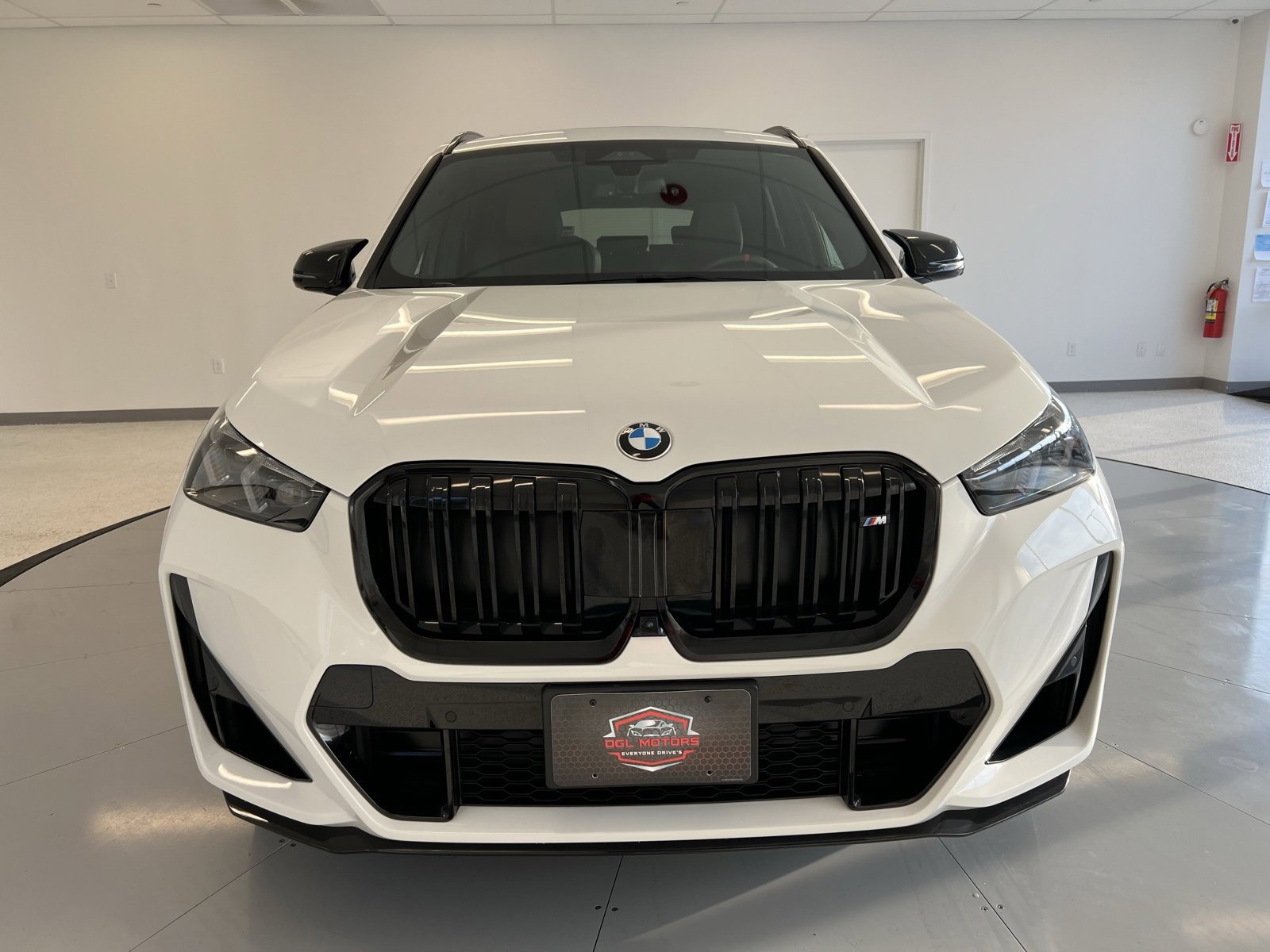 Used 2024 BMW X1 M35i w/ Premium Package image 2