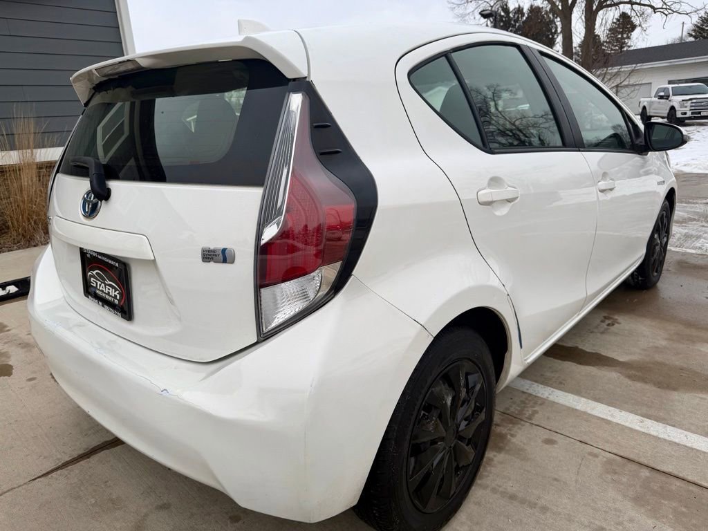 Used 2016 Toyota Prius C Two image 8