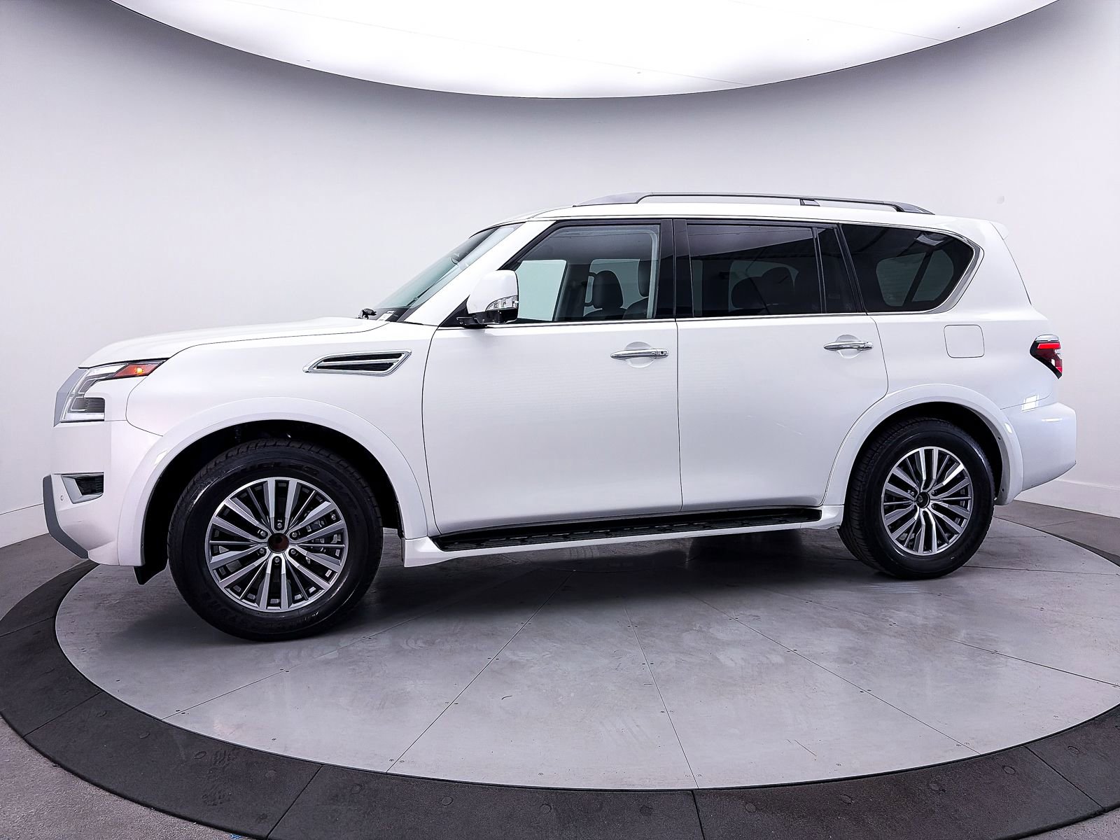Used 2023 Nissan Armada SL RWD image 44