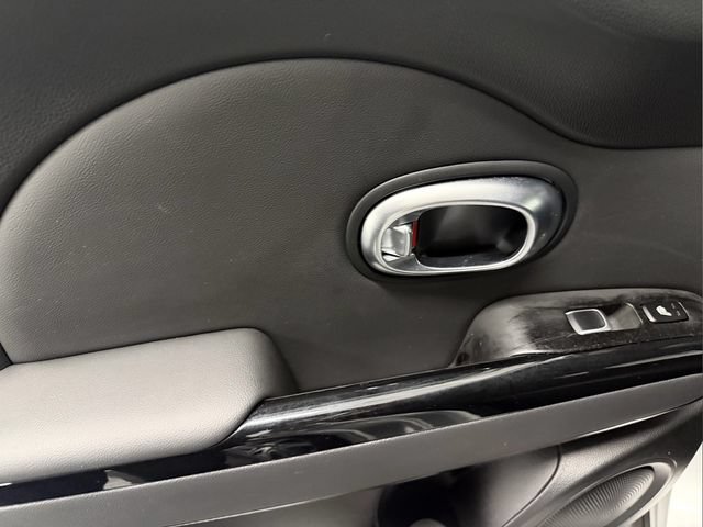 Used 2018 Kia Soul ! w/ Tech Package FWD image 16