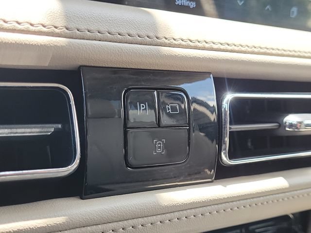 Certified 2022 Lincoln Nautilus FWD w/ Premium Package image 24