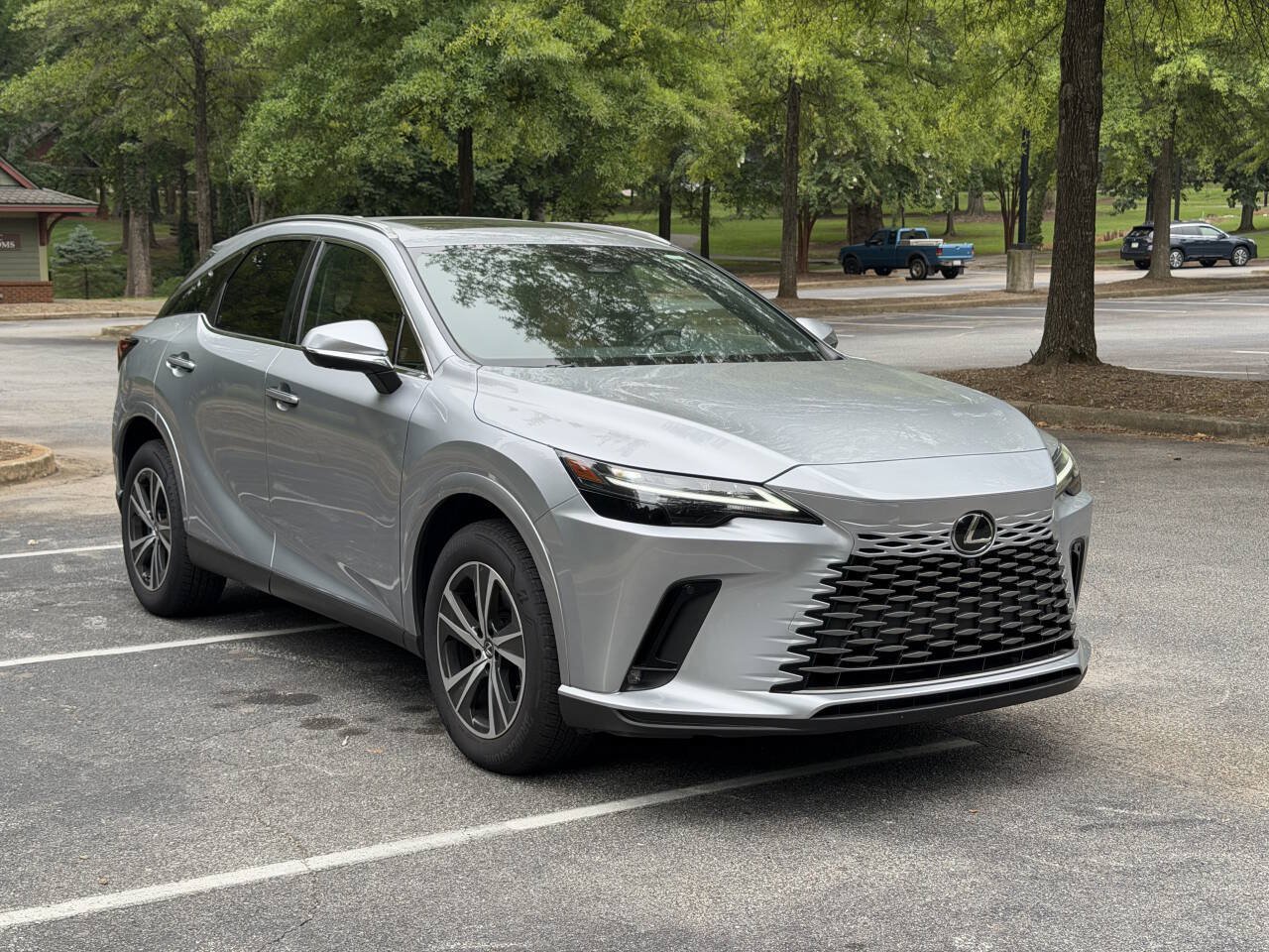 Used 2025 Lexus RX 350 Premium w/ Accessory Package (Z1) FWD image 3