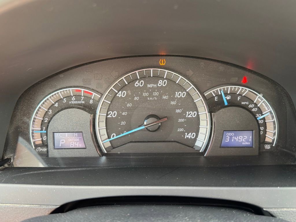 Used 2012 Toyota Camry SE image 18