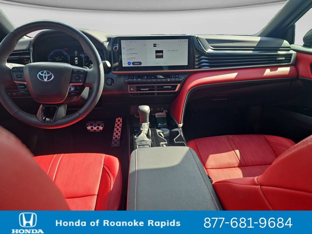 Used 2025 Toyota Camry XSE FWD image 12