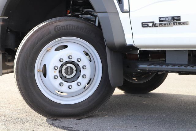 Used 2024 Ford F550 4x4 Regular Cab Super Duty image 2