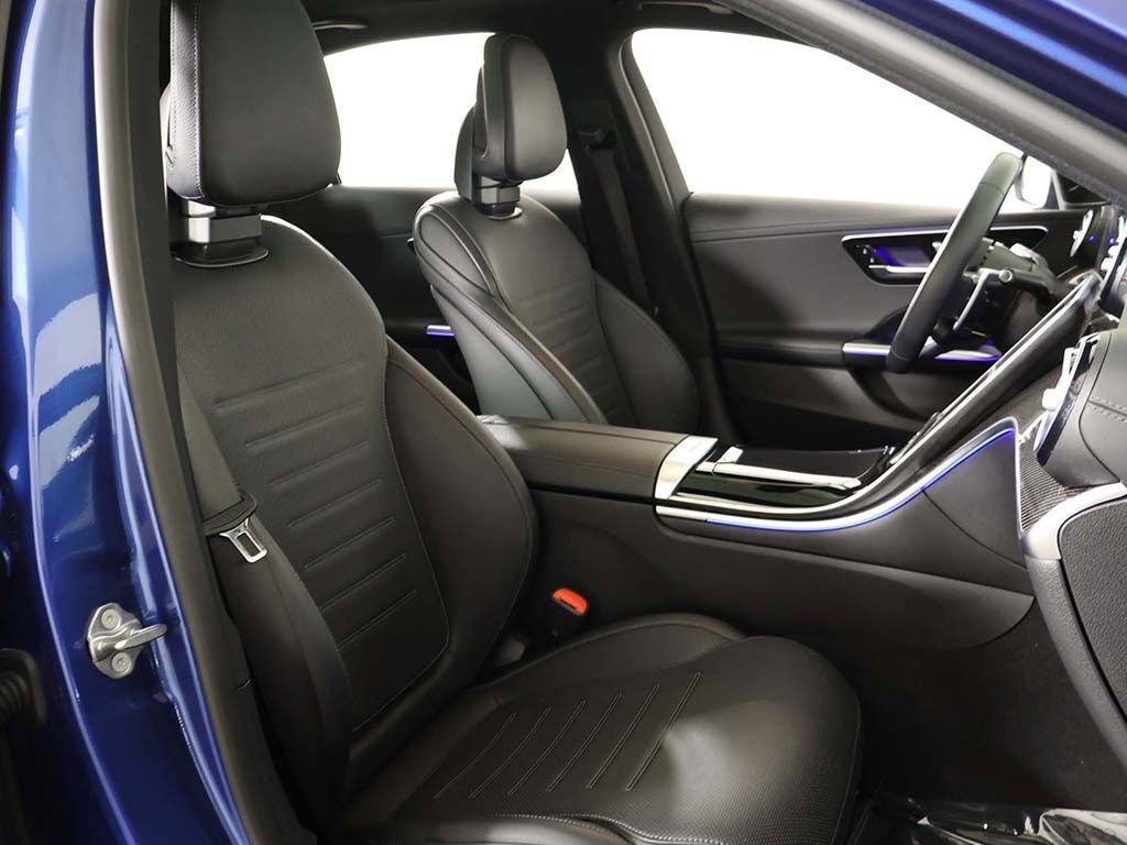 Used 2023 Mercedes-Benz C 43 AMG 4MATIC Sedan image 34