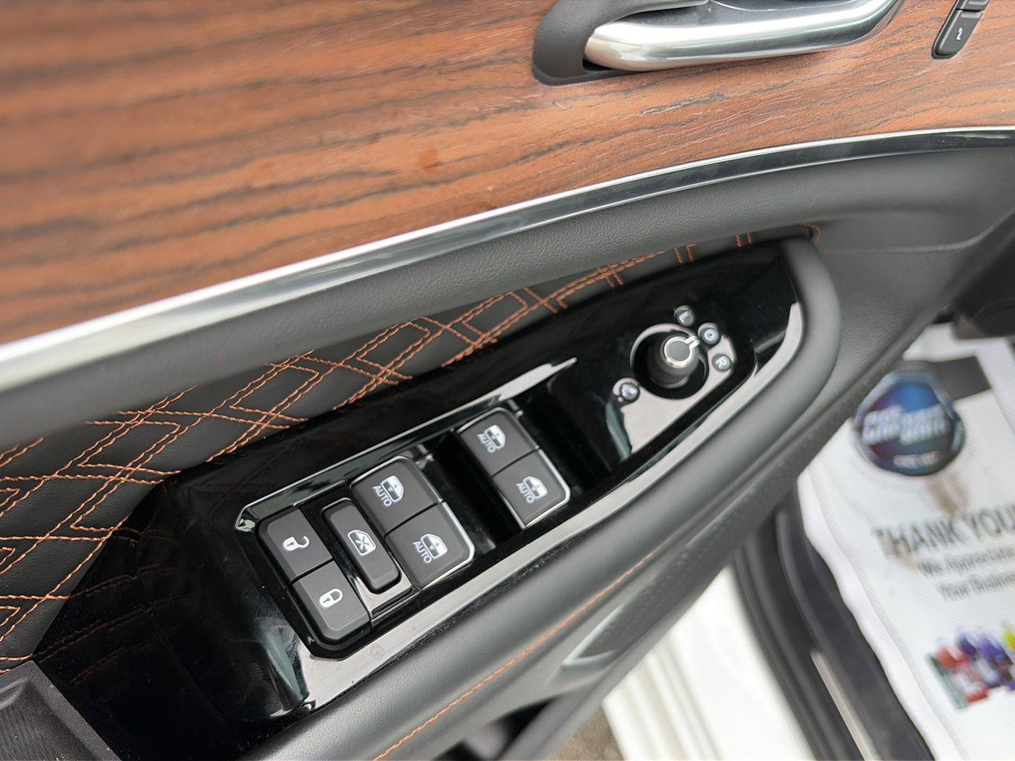 Used 2025 Jeep Grand Cherokee L Summit w/ Advanced Protech Group IV AWD/4WD image 17