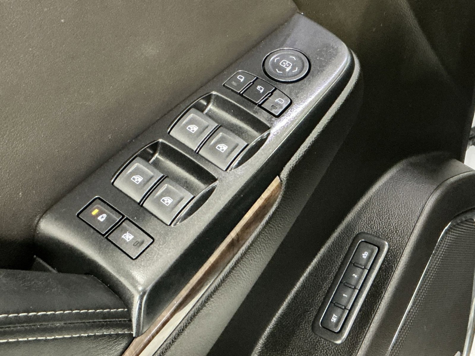 Used 2019 Chevrolet Tahoe LT AWD/4WD image 16