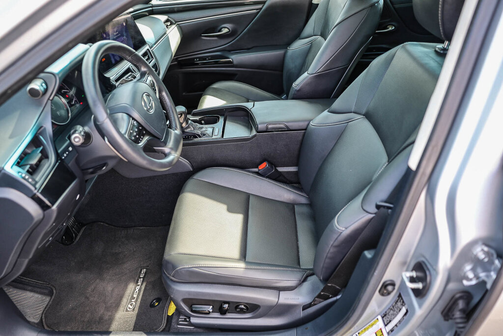 Used 2025 Lexus ES 350 FWD image 10