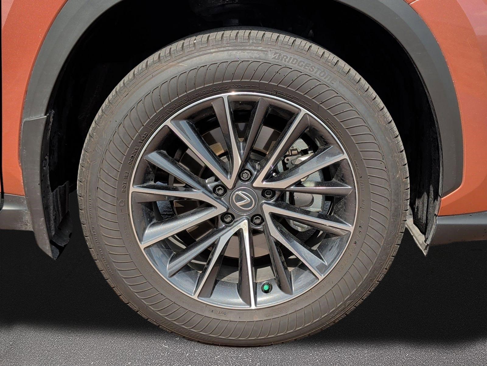 Used 2025 Lexus NX 250 FWD w/ Premium Package image 7