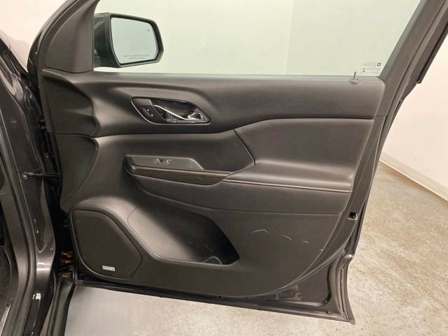 Used 2017 GMC Acadia SLT w/ LPO, Cargo Package AWD/4WD image 25